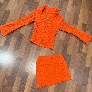 Two piece set  Crop top  High collar Long sleeves  Bubble fabric